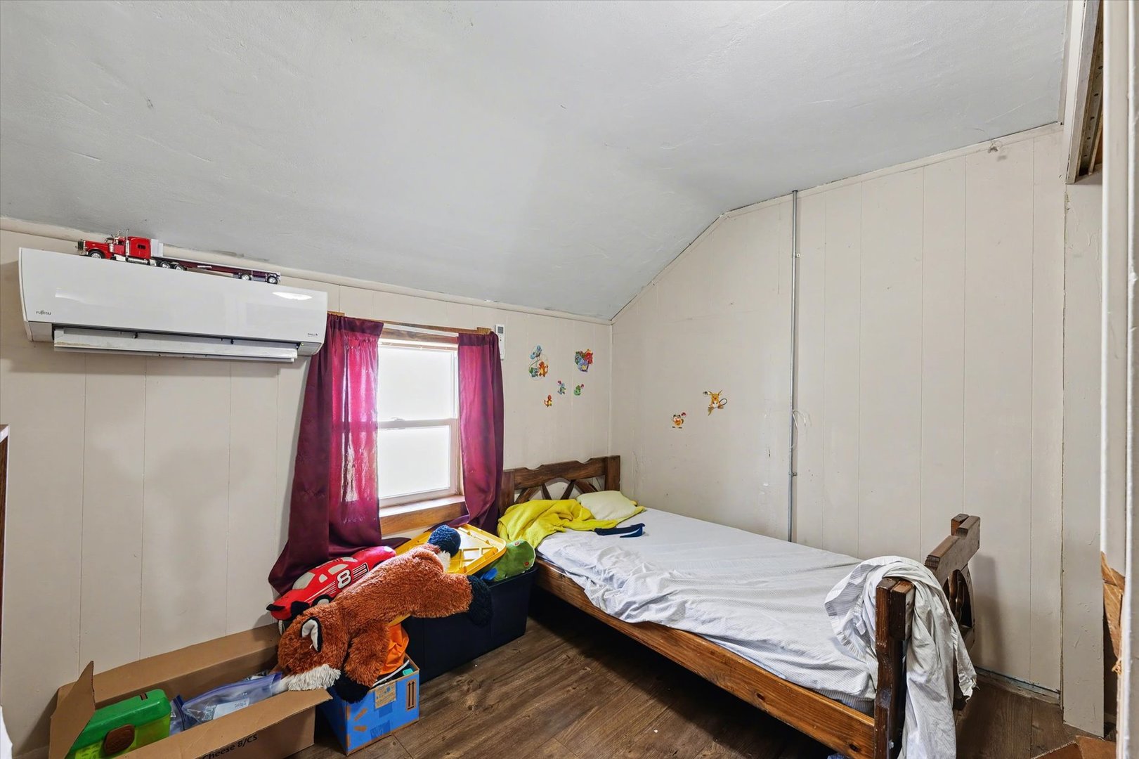 136 E Ohio Street, Sibley, IL 61773