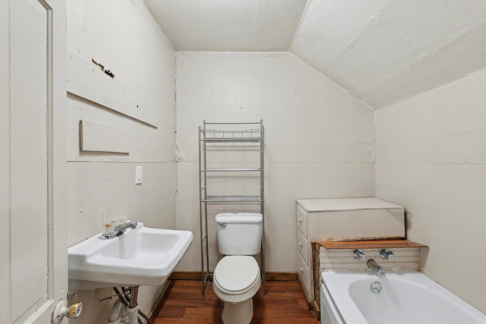 136 E Ohio Street, Sibley, IL 61773