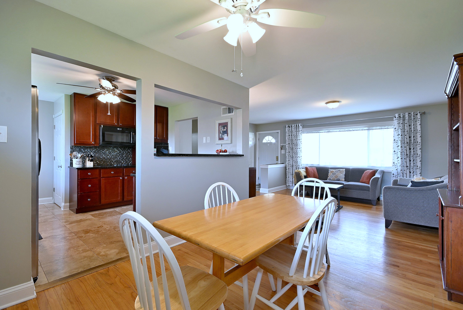 436 E Park Avenue, Elmhurst, IL 60126