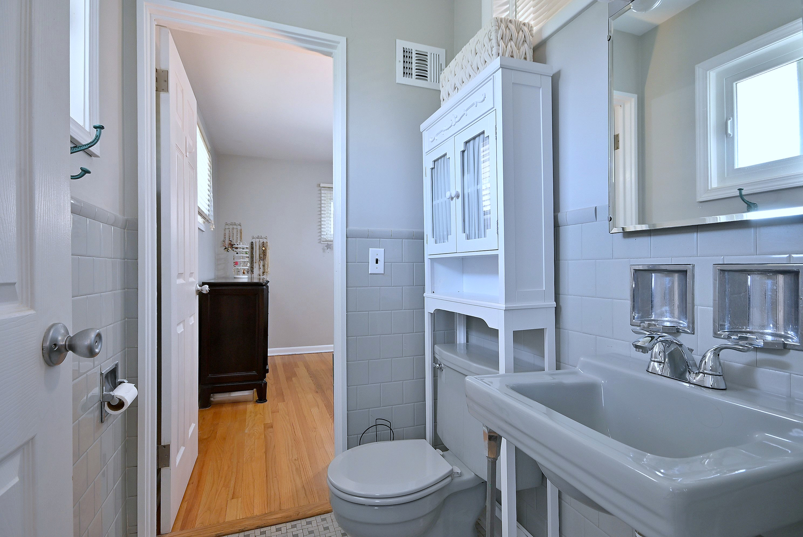 436 E Park Avenue, Elmhurst, IL 60126