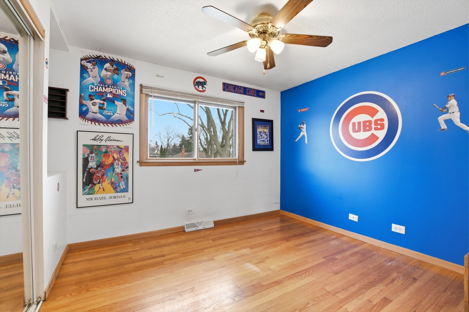 130 N Horner Lane, Mount Prospect, IL 60056