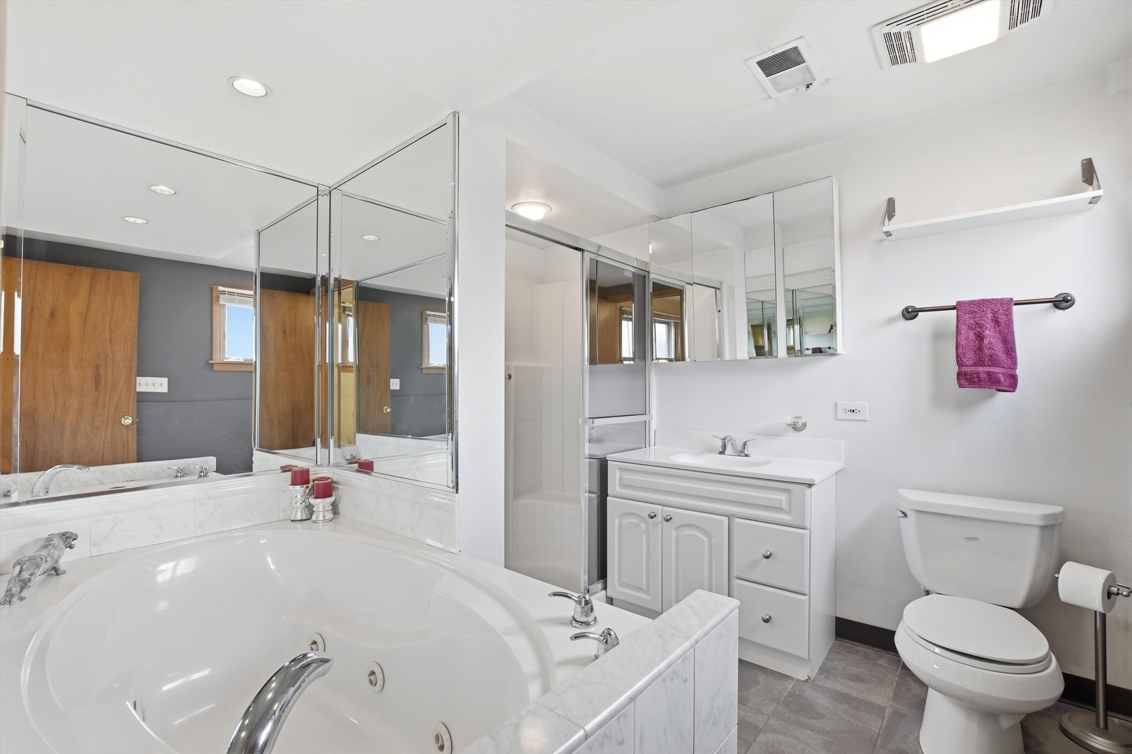 130 N Horner Lane, Mount Prospect, IL 60056