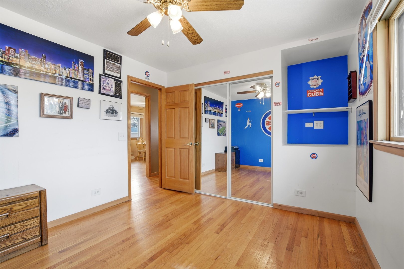 130 N Horner Lane, Mount Prospect, IL 60056