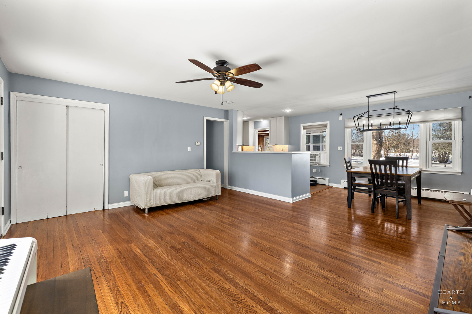 2540 E Bonnie Brook Lane, Waukegan, IL 60087