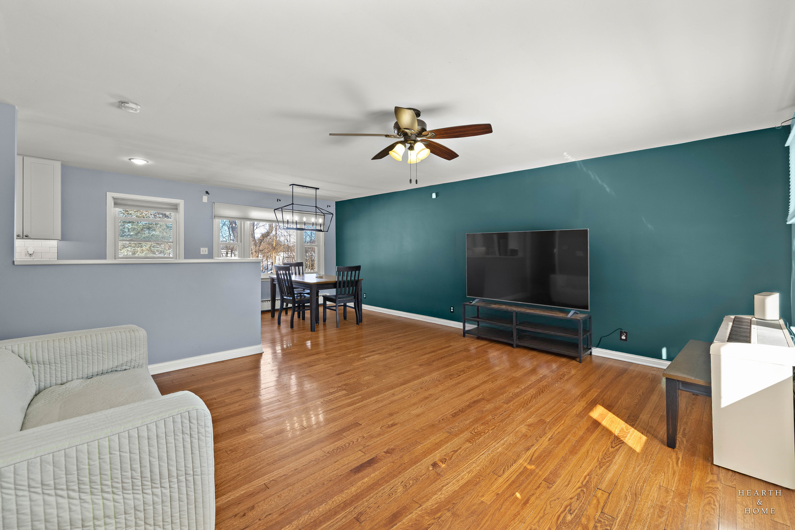 2540 E Bonnie Brook Lane, Waukegan, IL 60087