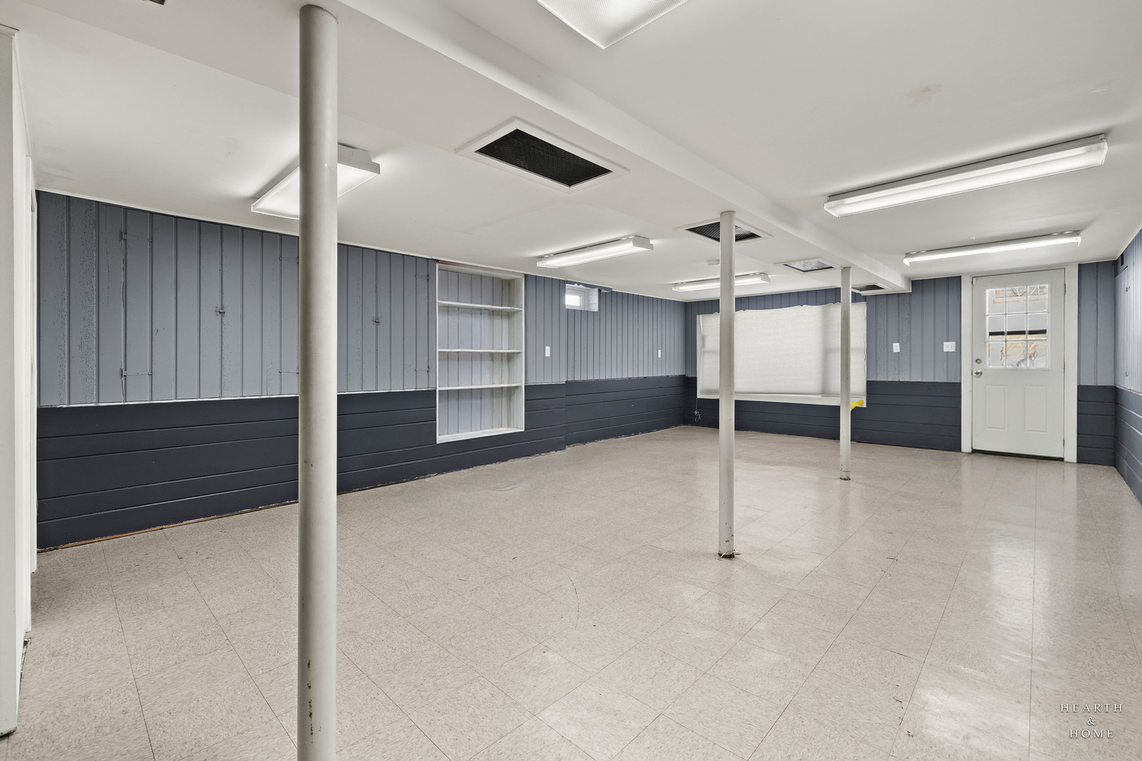 2540 E Bonnie Brook Lane, Waukegan, IL 60087