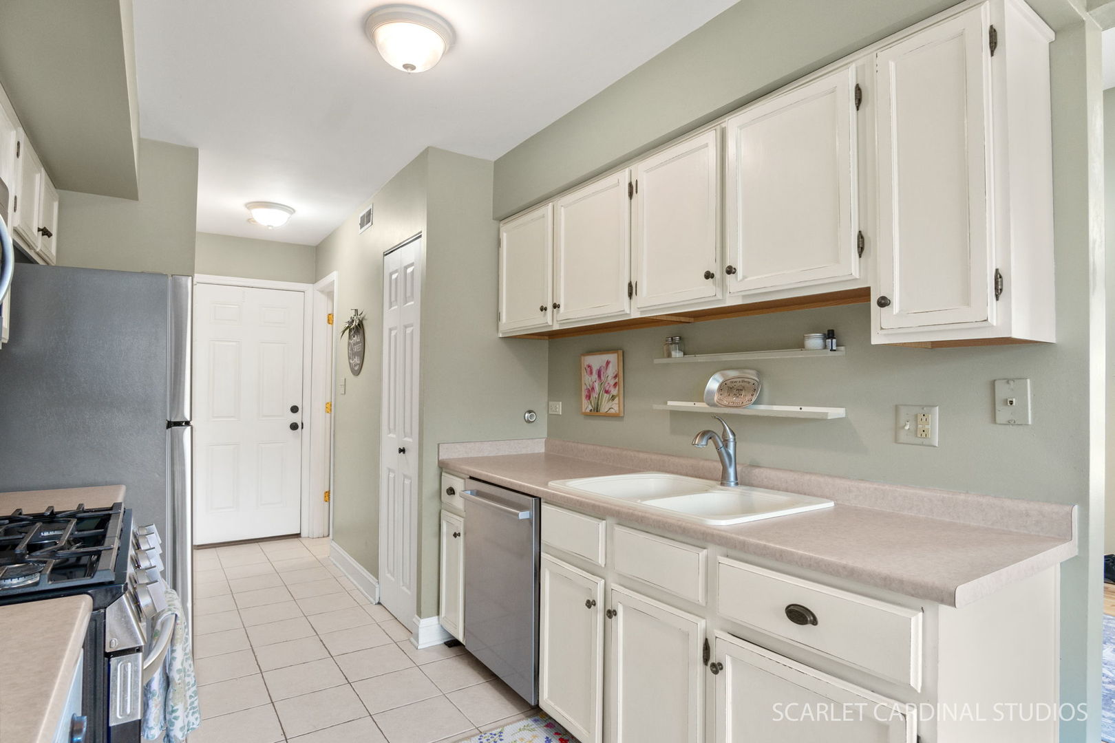 3S130 Timber Drive, Warrenville, IL 60555