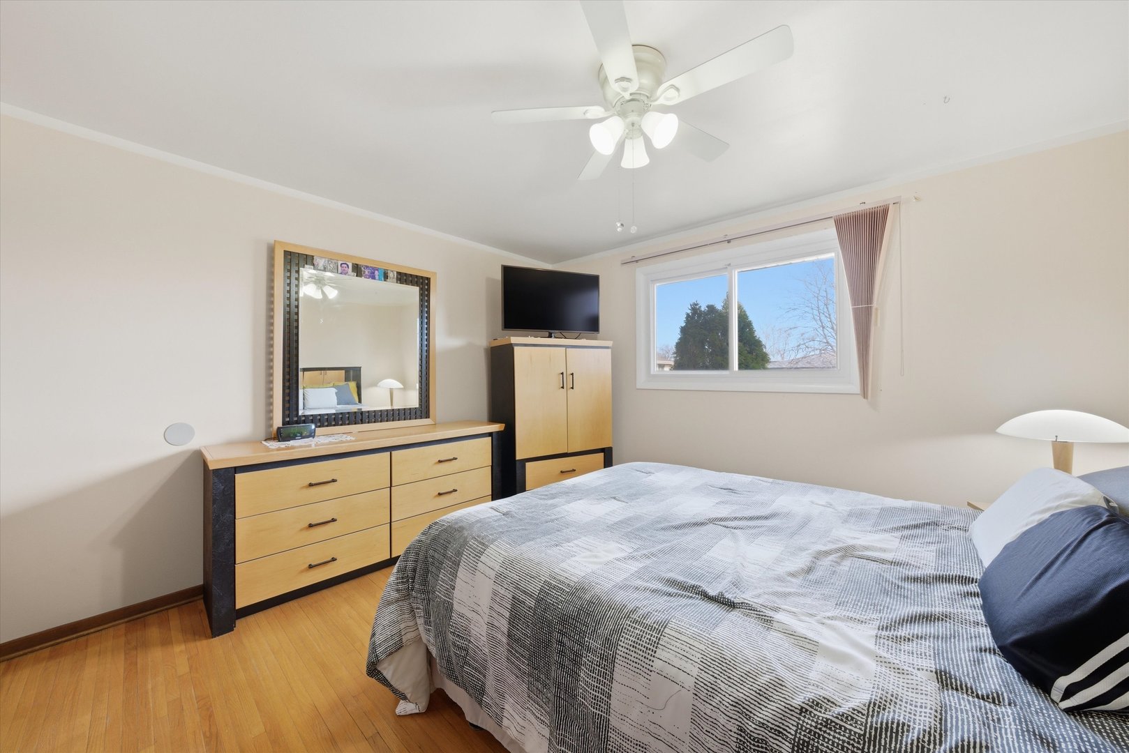 6252 157th Street, Oak Forest, IL 60452