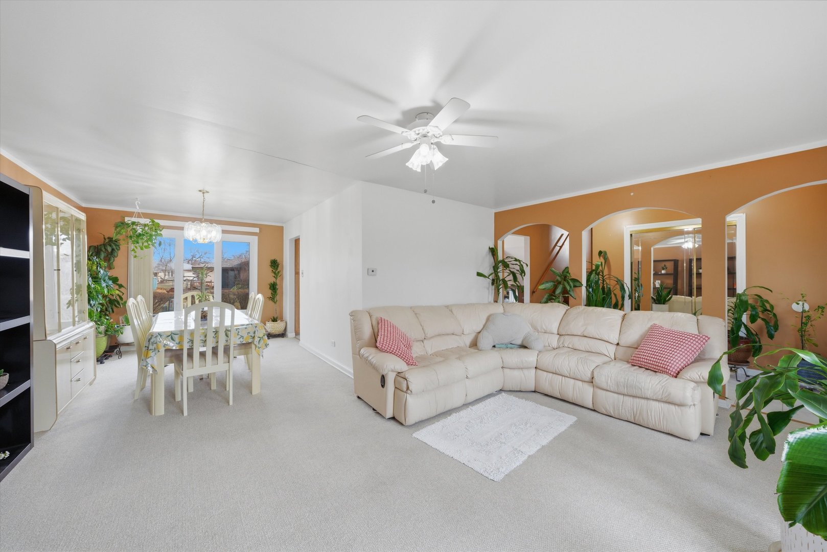 6252 157th Street, Oak Forest, IL 60452