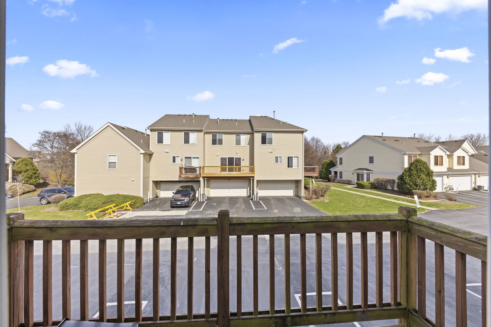 621 Lincoln Station Drive, Oswego, IL 60543