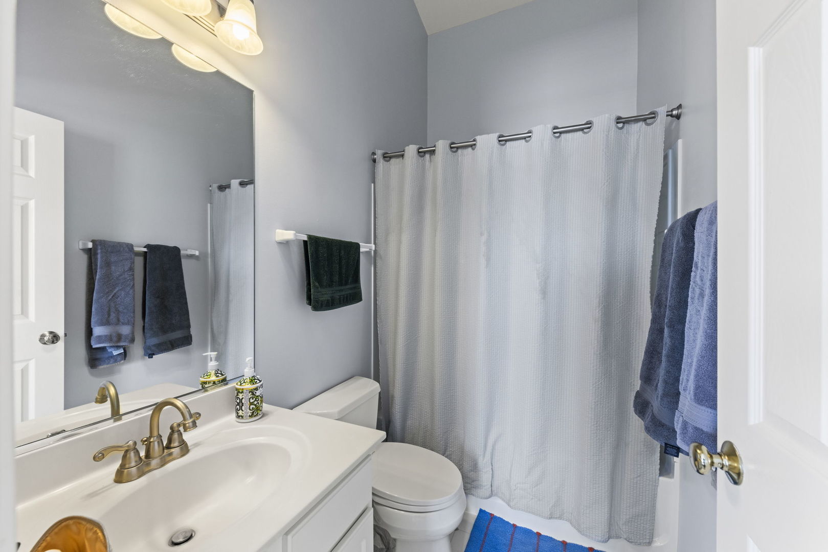 621 Lincoln Station Drive, Oswego, IL 60543