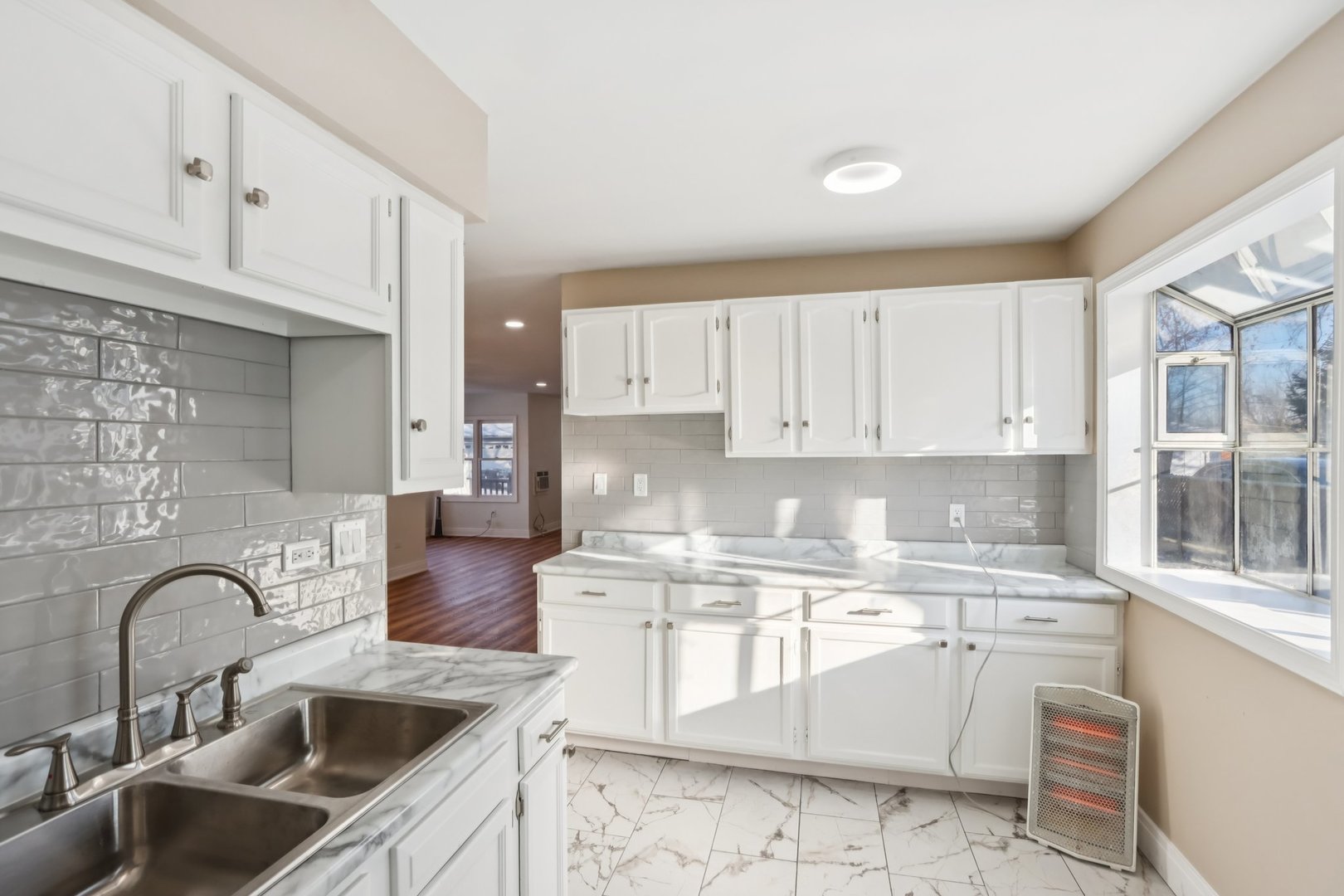 26814 N Genesee Street, Wauconda, IL 60084