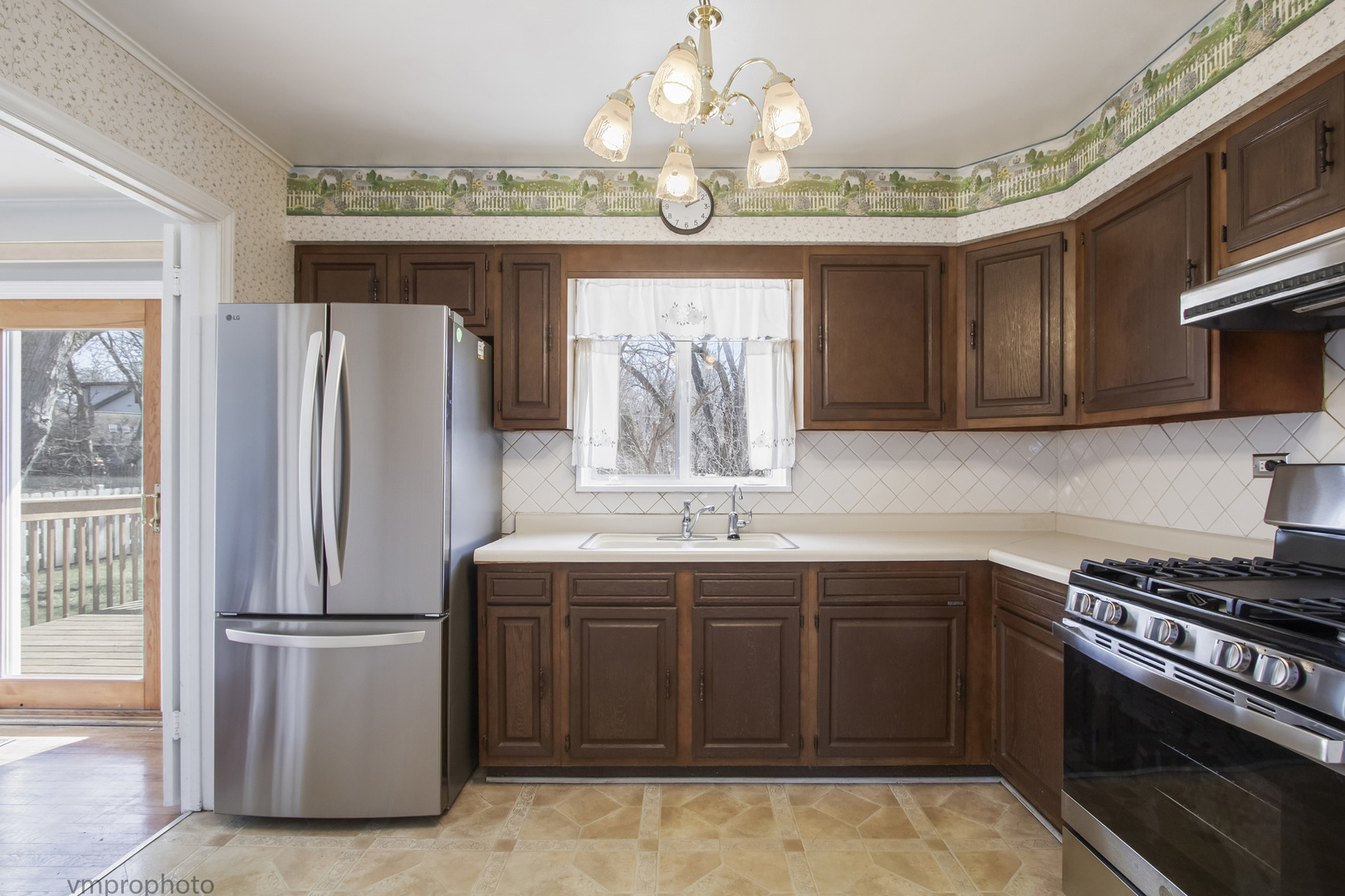 61 Miller Road, Lake Zurich, IL 60047