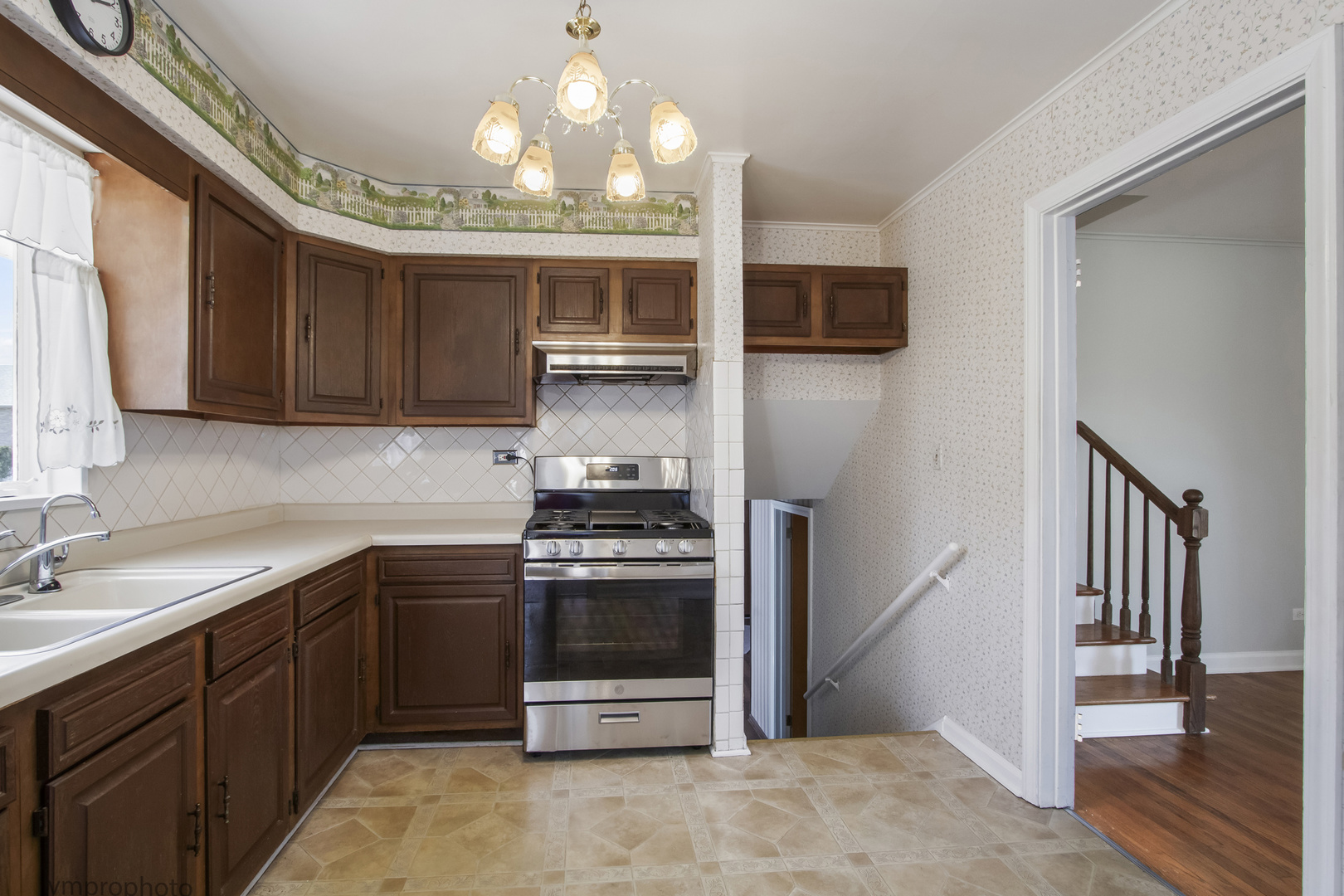 61 Miller Road, Lake Zurich, IL 60047