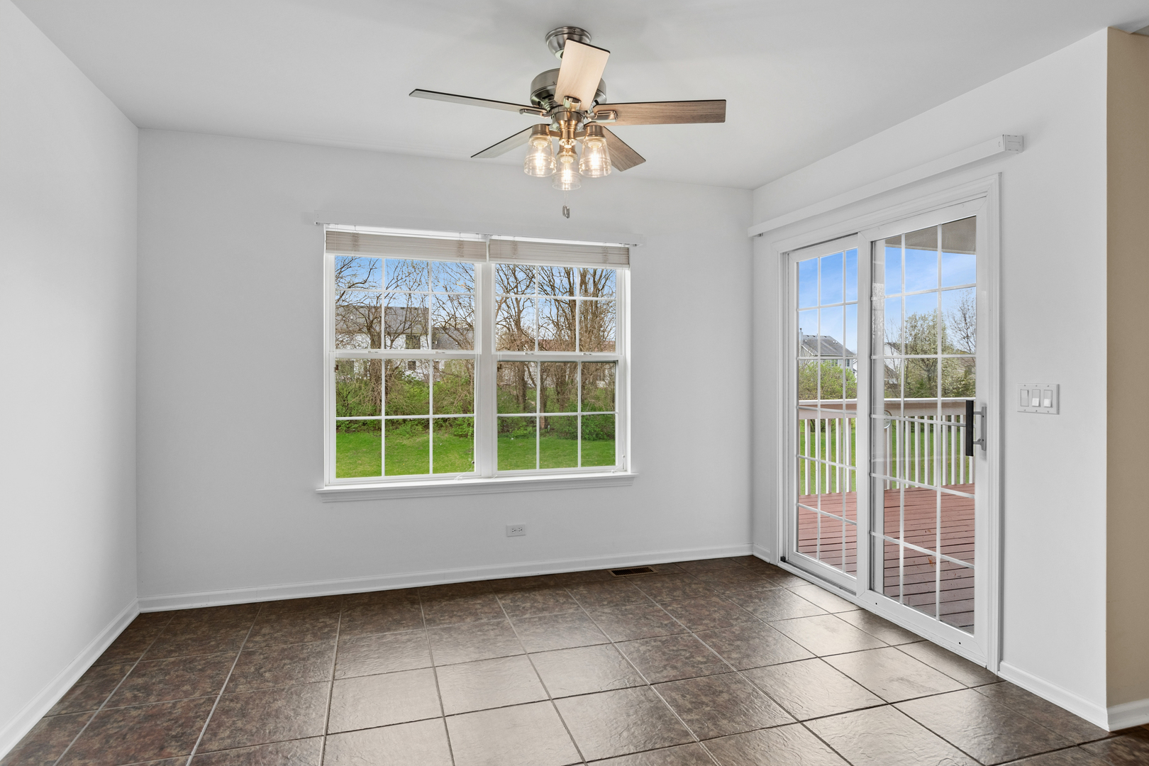 355 Garden Circle, Yorkville, IL 60560