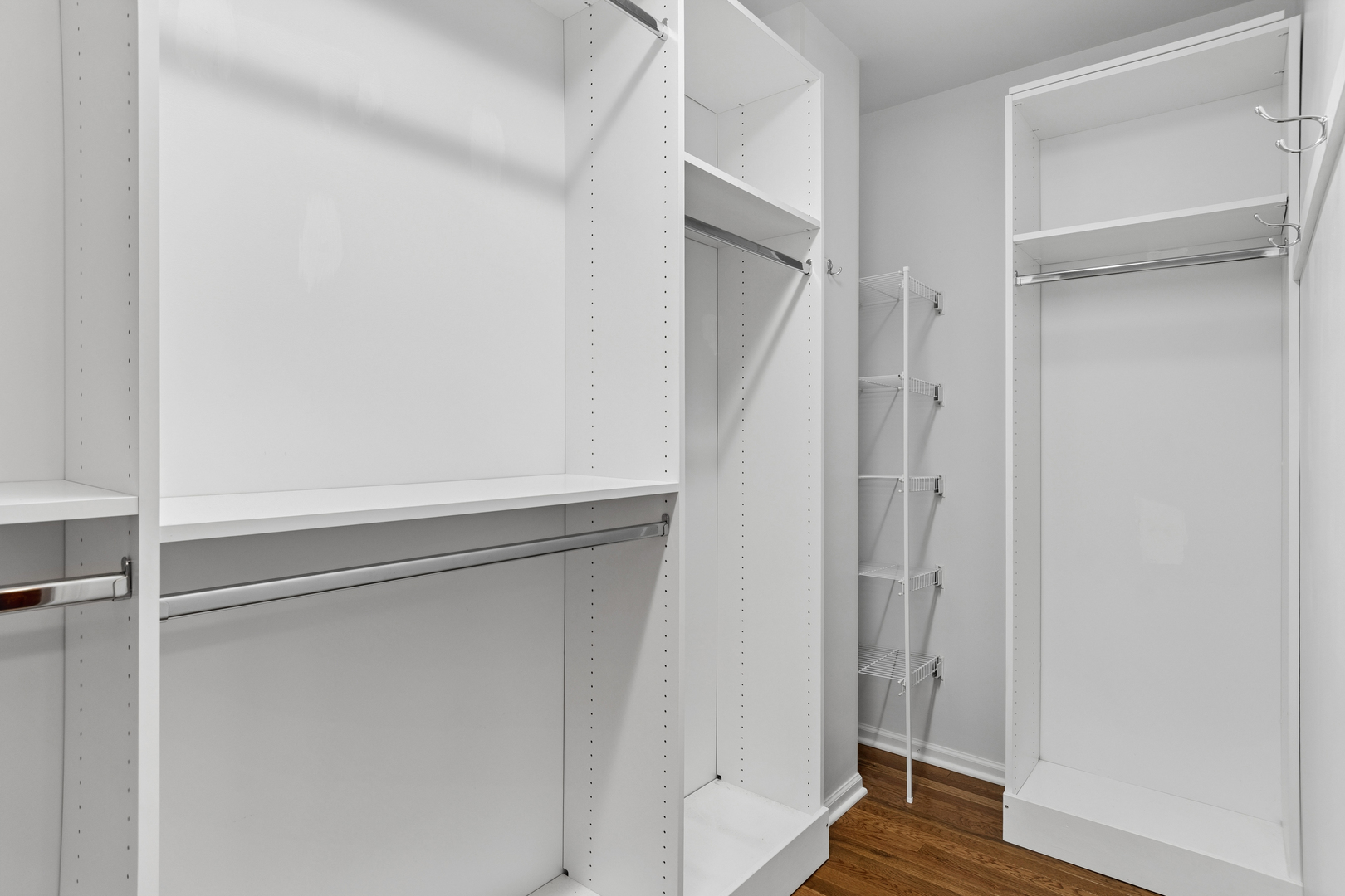 355 Garden Circle, Yorkville, IL 60560