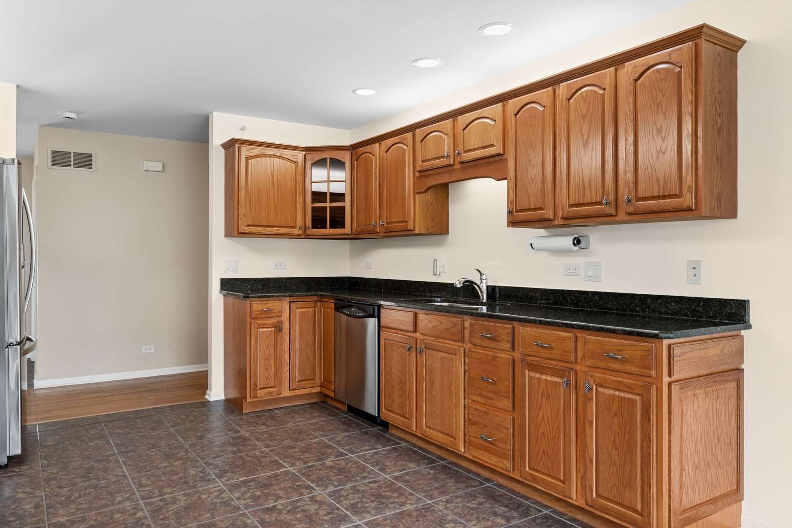 355 Garden Circle, Yorkville, IL 60560