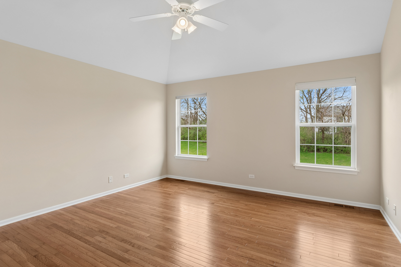 355 Garden Circle, Yorkville, IL 60560