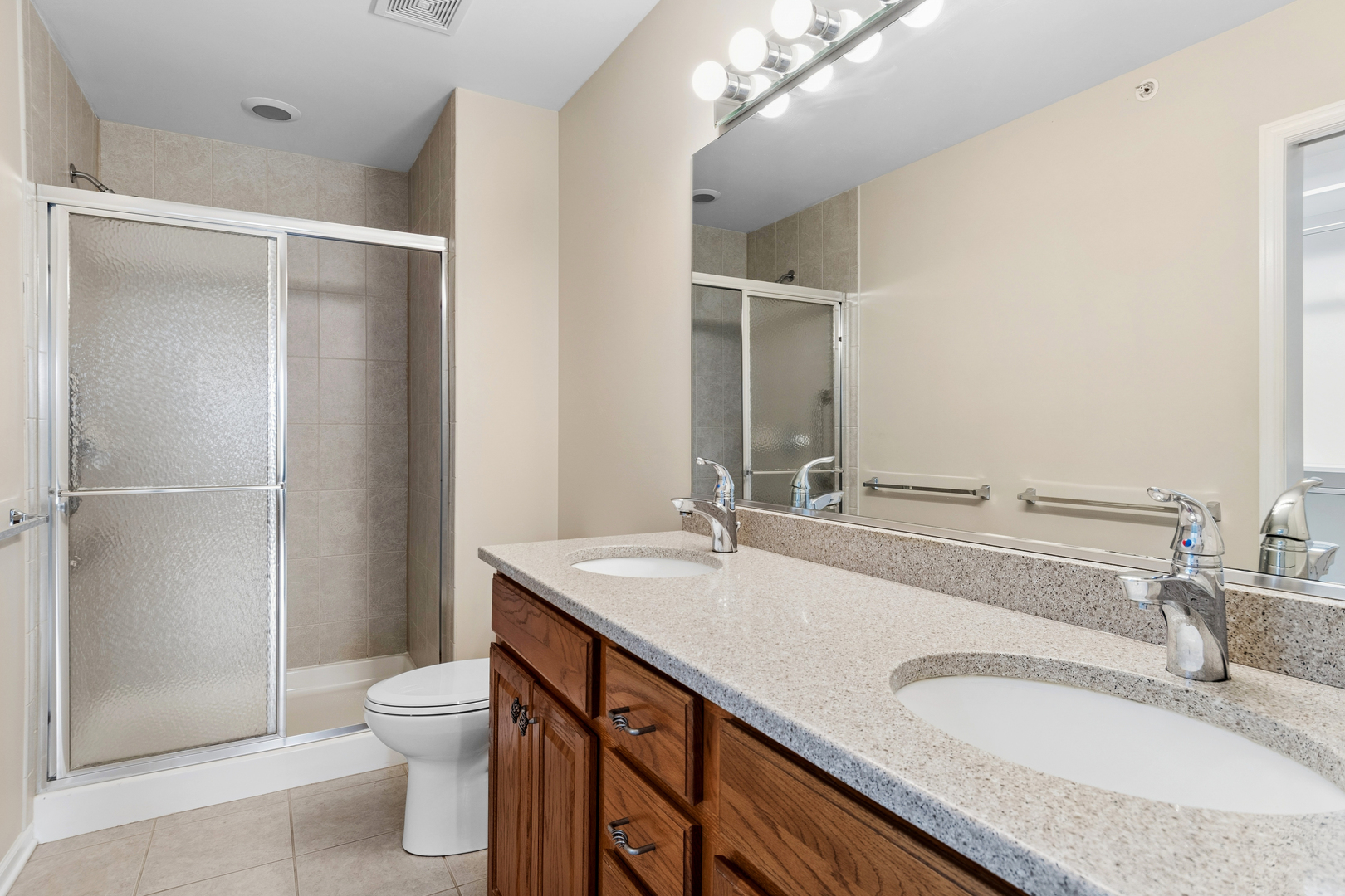 355 Garden Circle, Yorkville, IL 60560