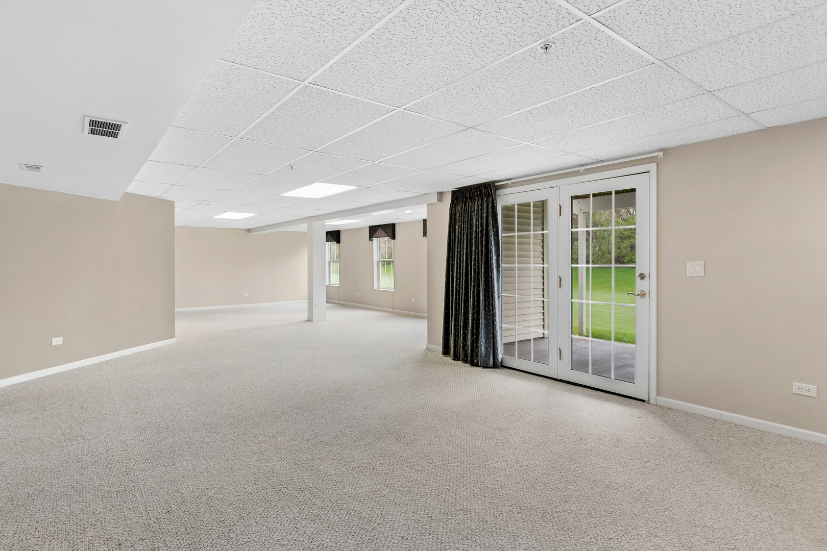 355 Garden Circle, Yorkville, IL 60560