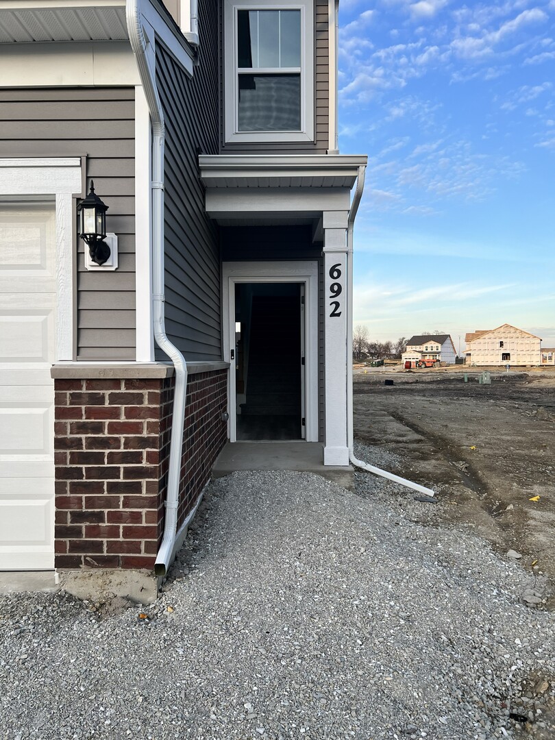 692 Switchgrass Way, Bolingbrook, IL 60490