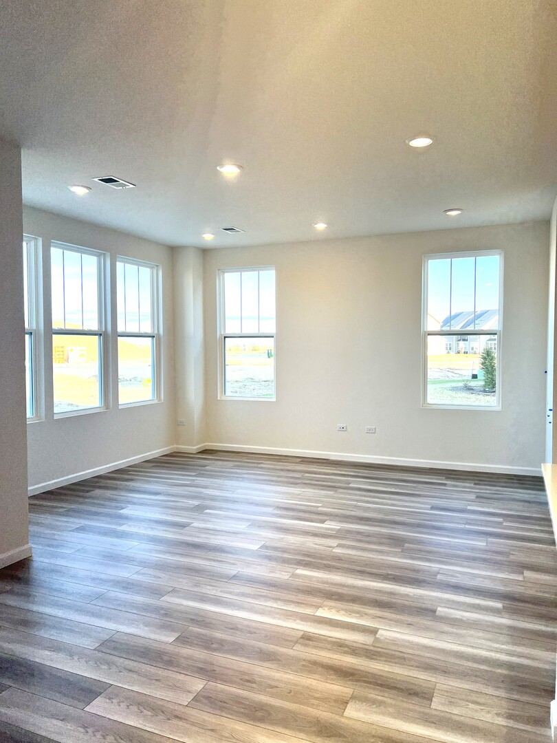 692 Switchgrass Way, Bolingbrook, IL 60490