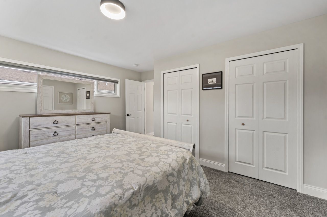 348 N Shady Lane, Elmhurst, IL 60126