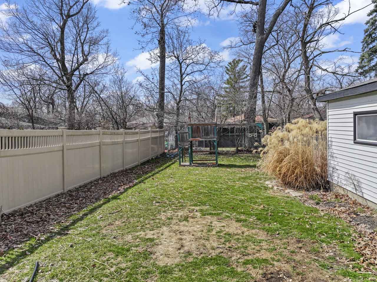 348 N Shady Lane, Elmhurst, IL 60126