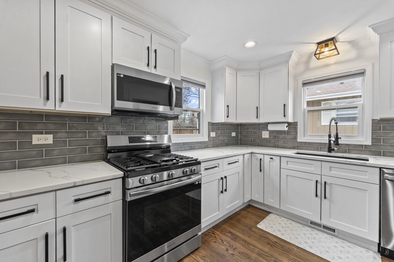 348 N Shady Lane, Elmhurst, IL 60126