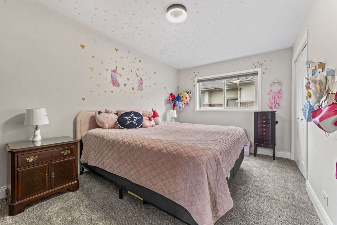 348 N Shady Lane, Elmhurst, IL 60126