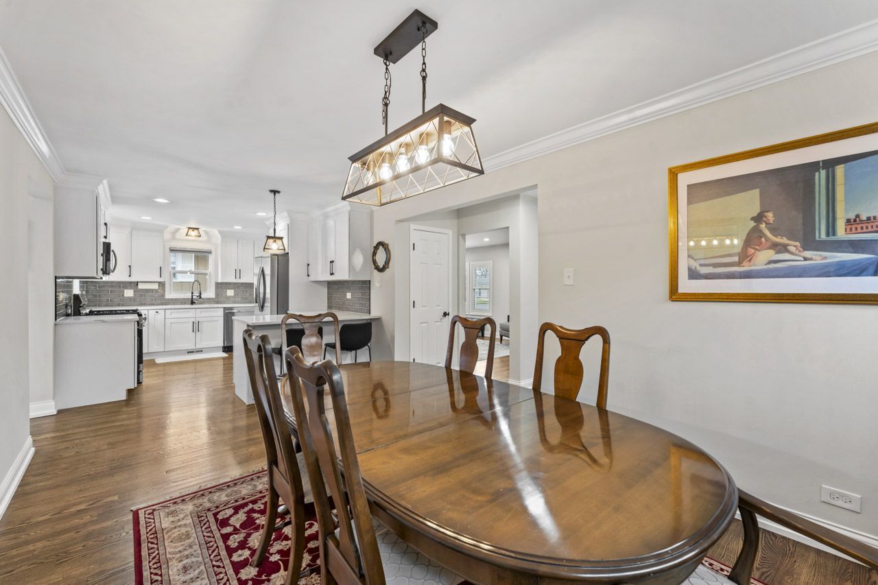 348 N Shady Lane, Elmhurst, IL 60126