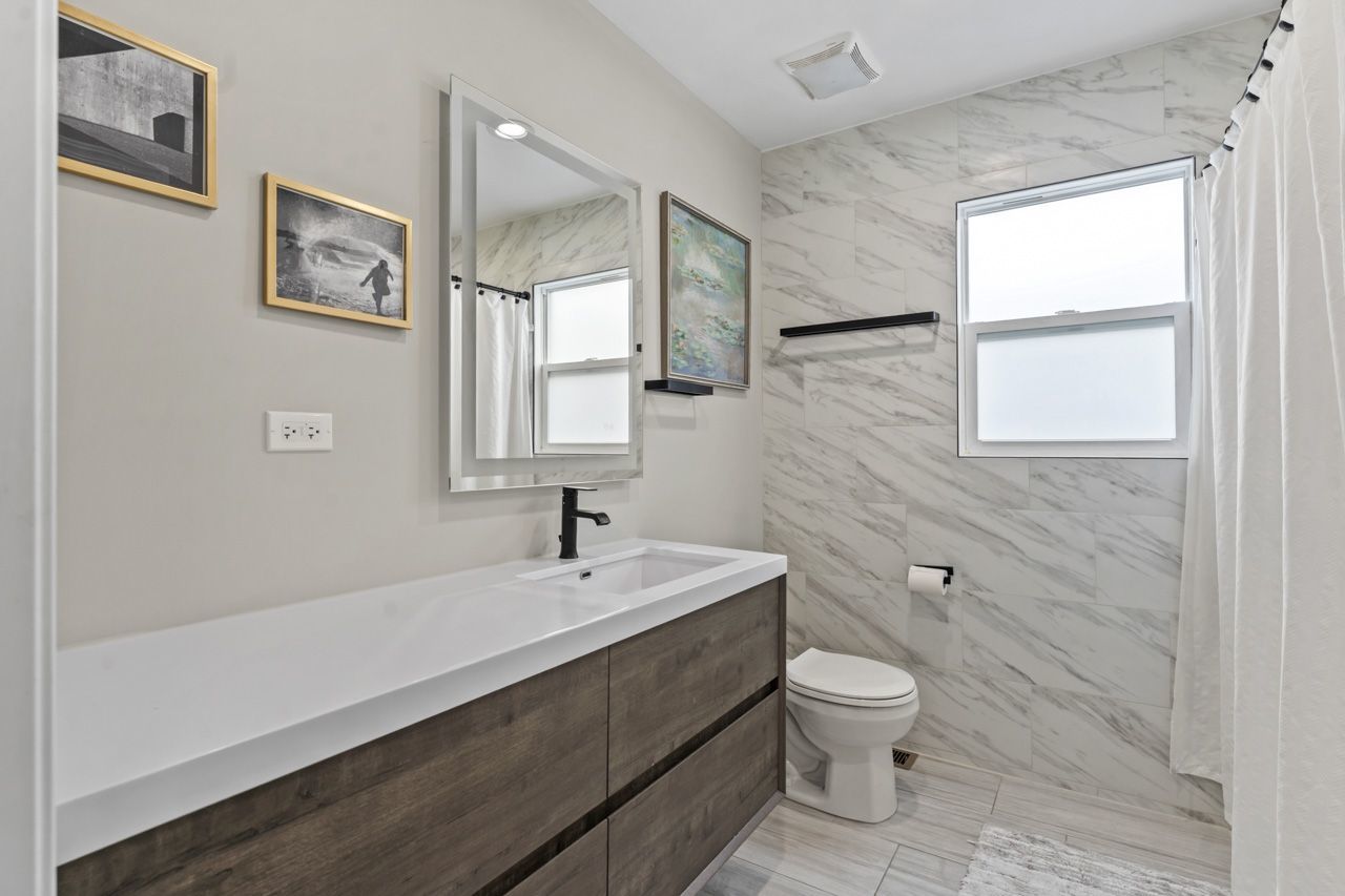 348 N Shady Lane, Elmhurst, IL 60126