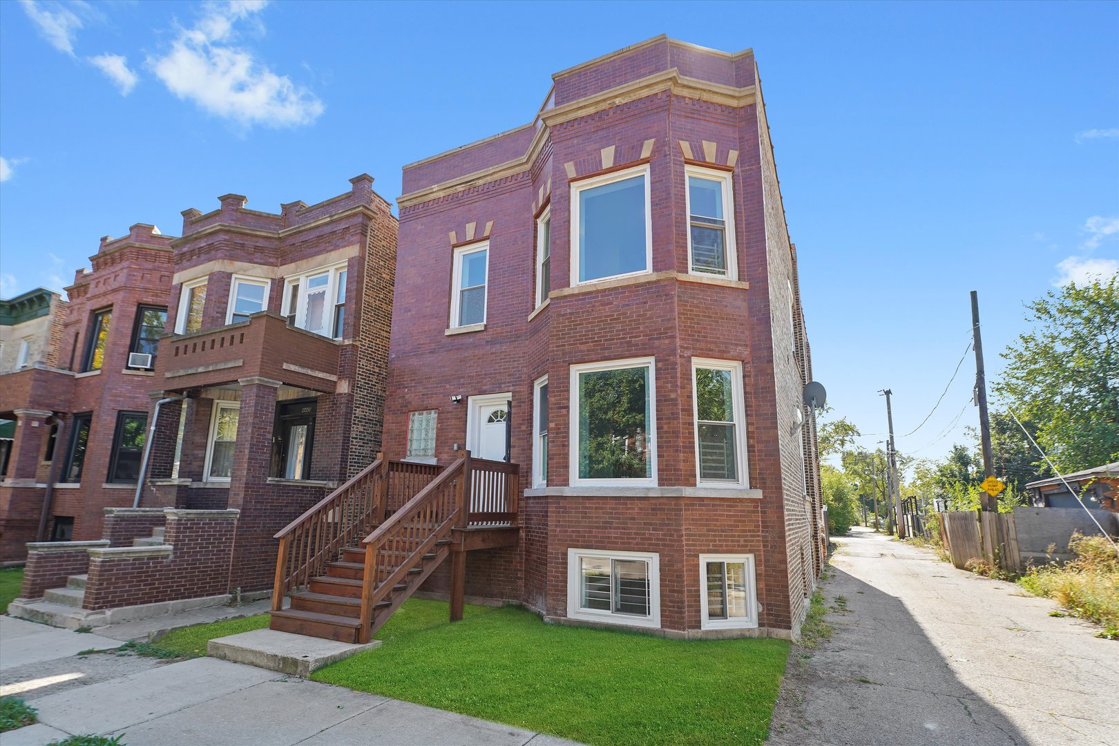 4447 W van buren Street, Chicago, IL 60624