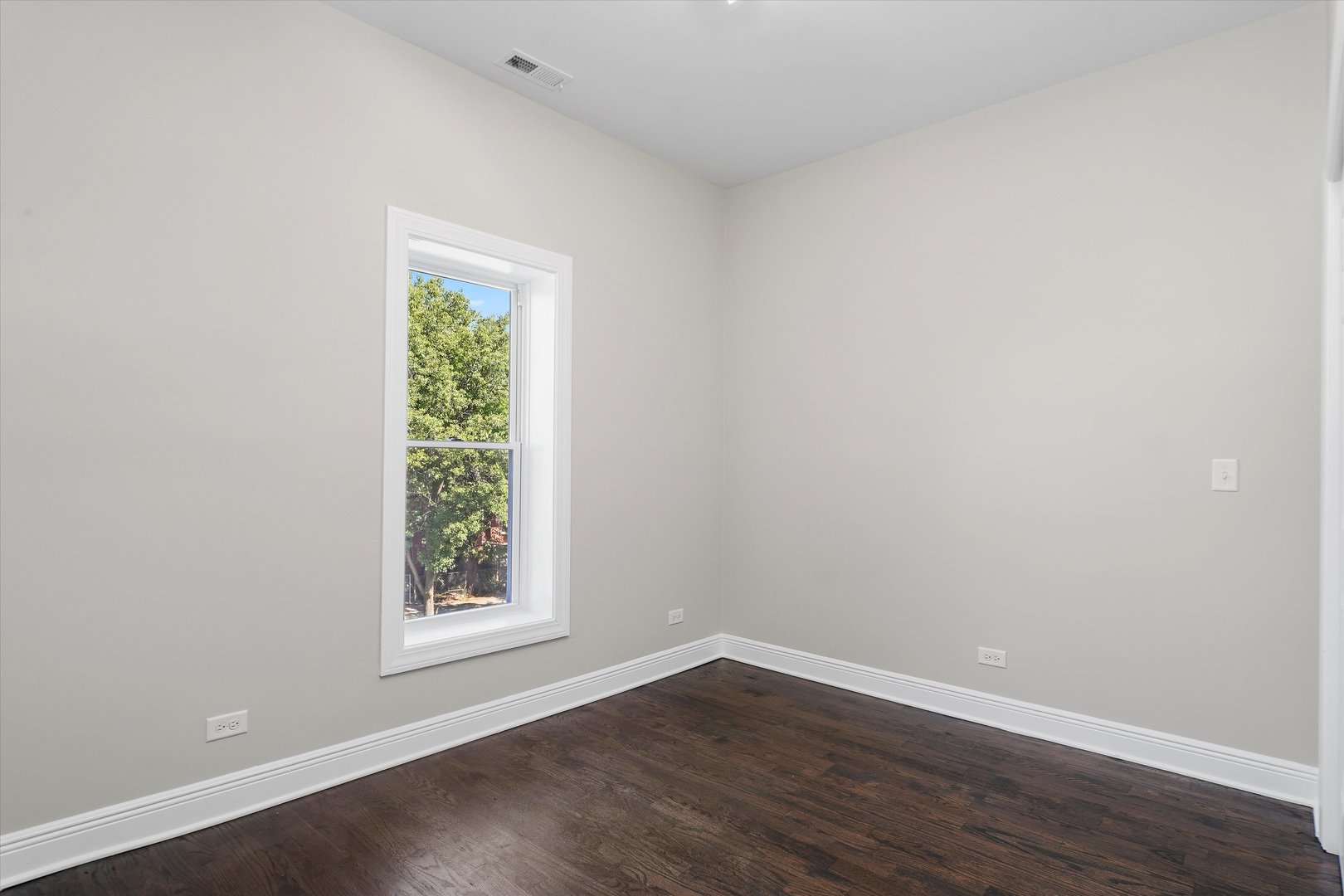 4447 W van buren Street, Chicago, IL 60624