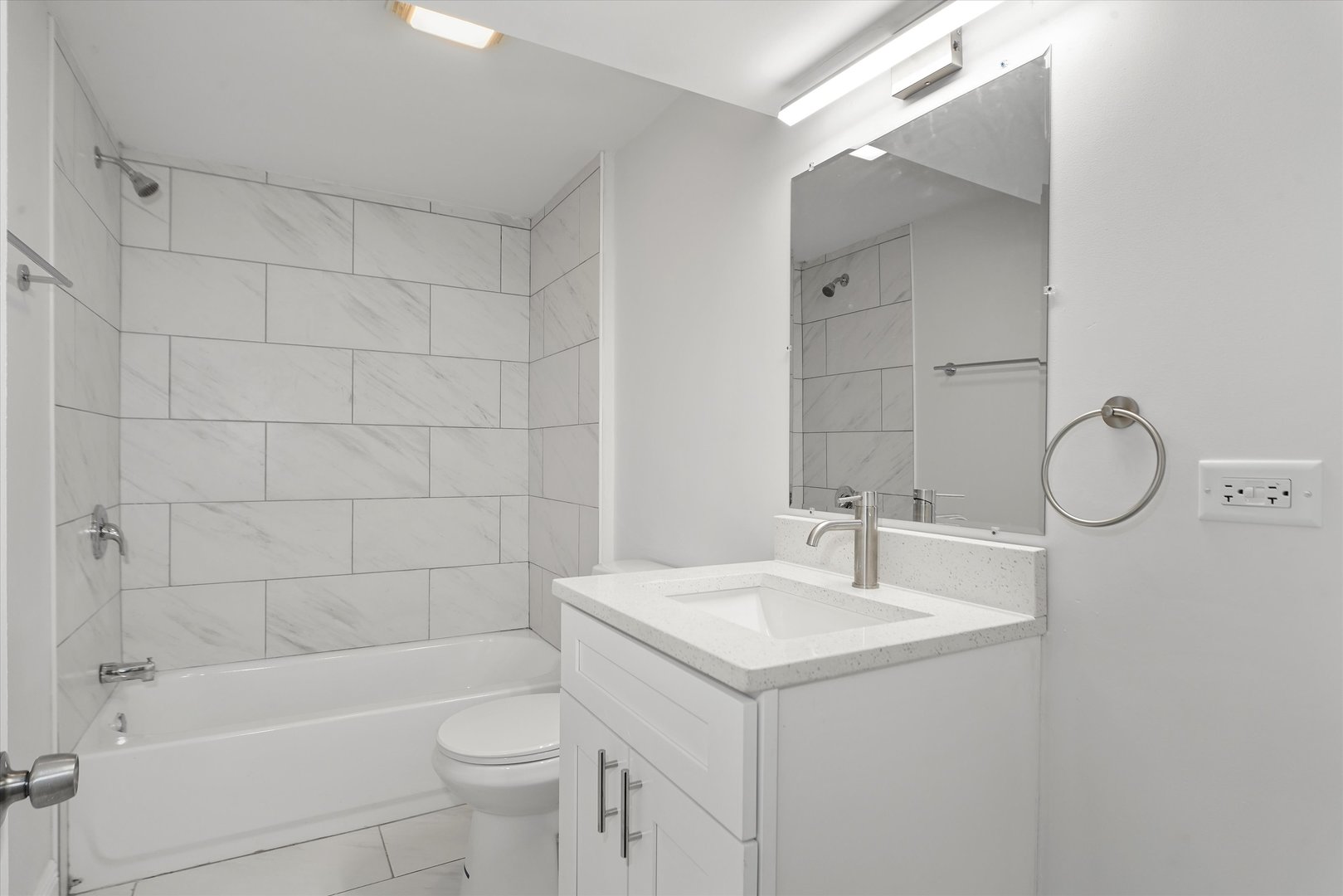 4447 W van buren Street, Chicago, IL 60624