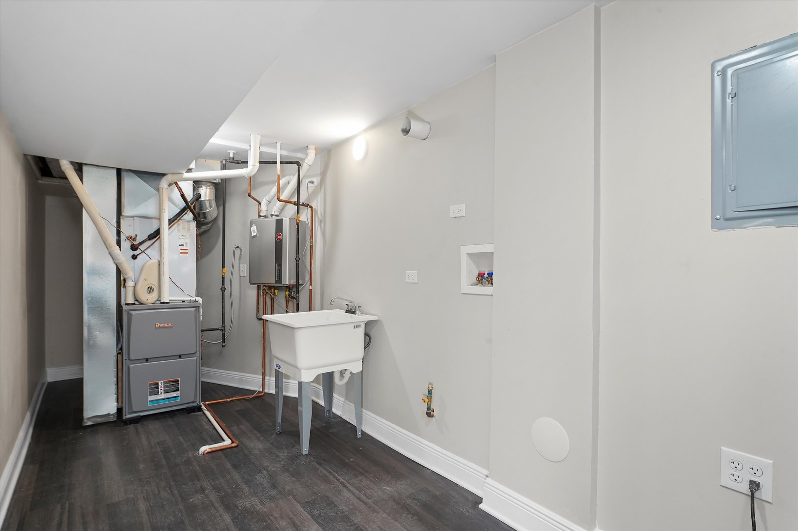 4447 W van buren Street, Chicago, IL 60624