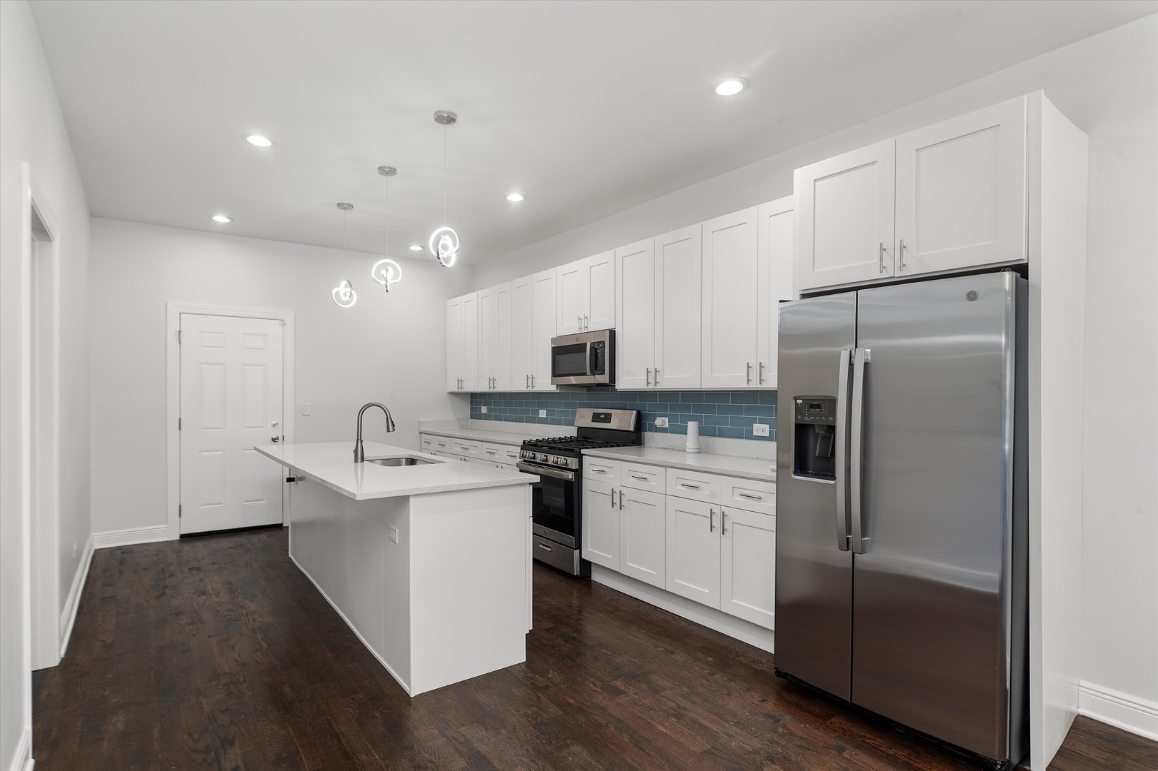 4447 W van buren Street, Chicago, IL 60624