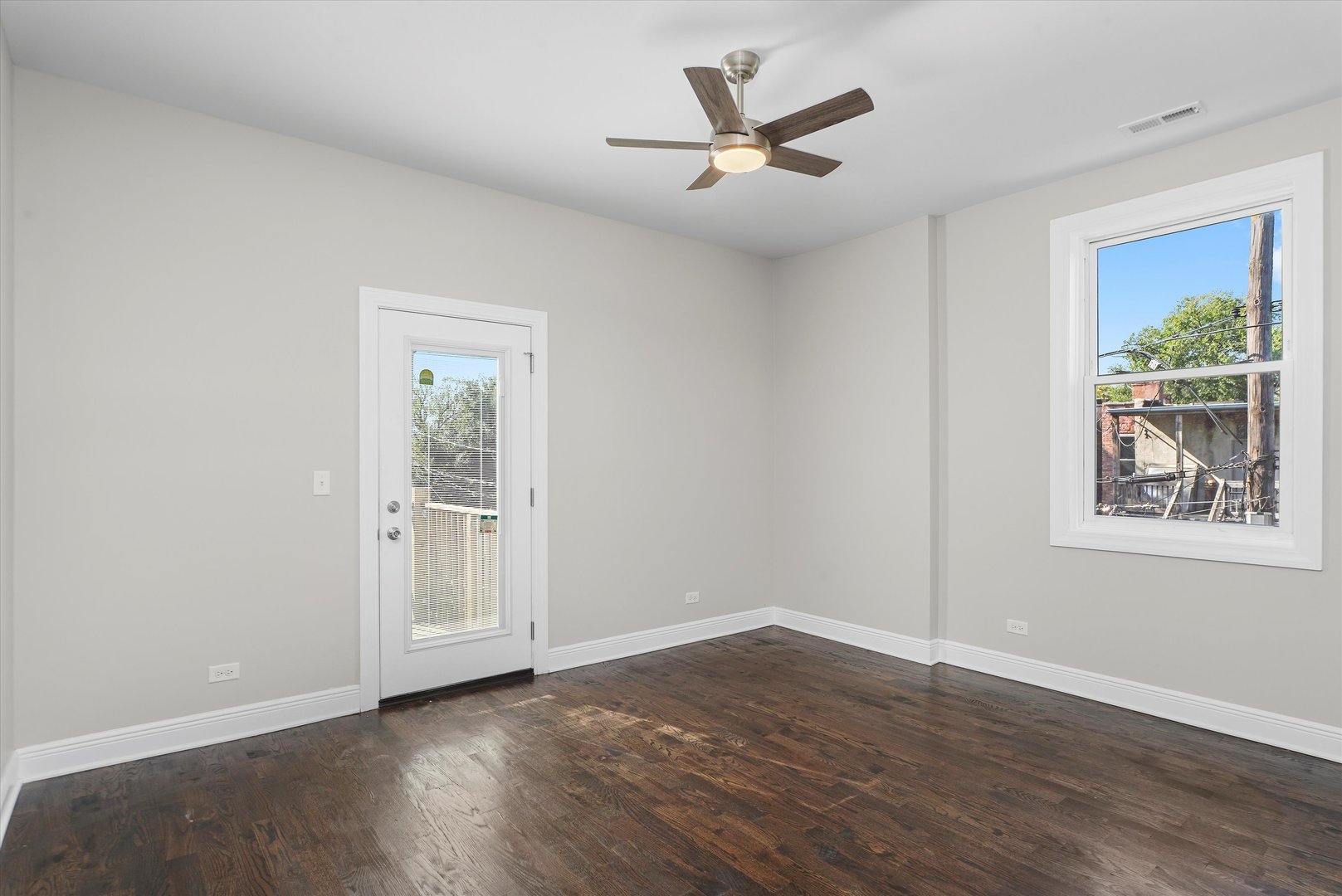 4447 W van buren Street, Chicago, IL 60624