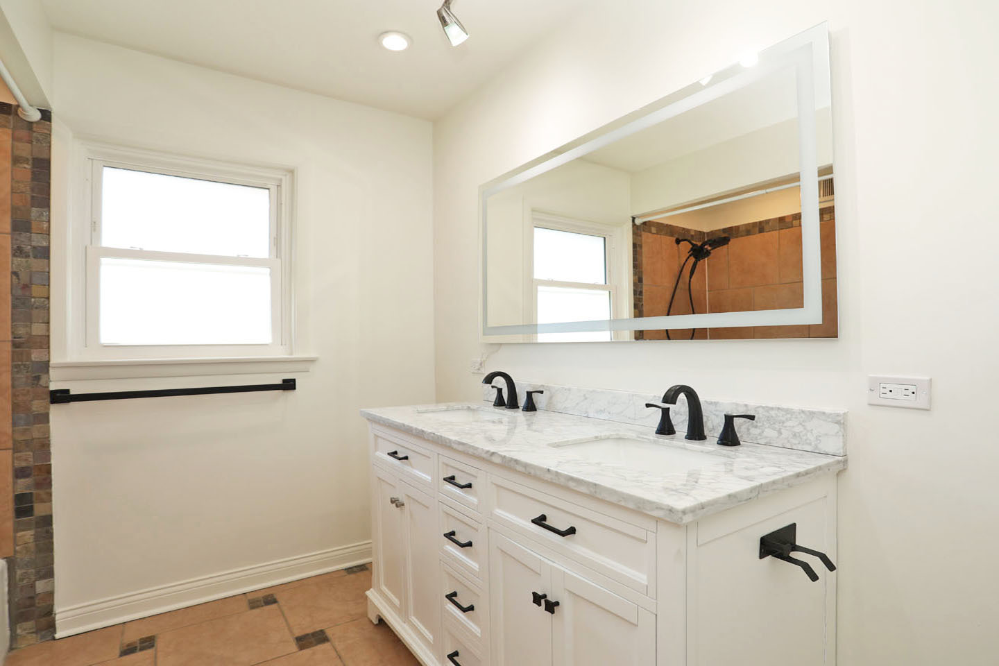 409 Lexington Drive, Schaumburg, IL 60173