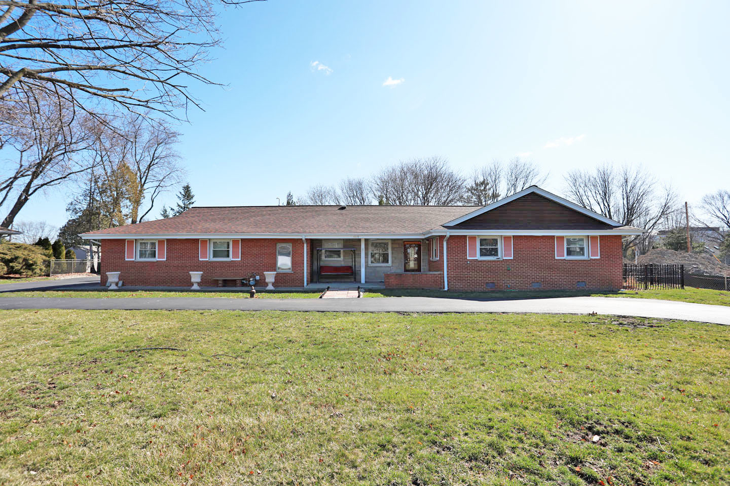 409 Lexington Drive, Schaumburg, IL 60173