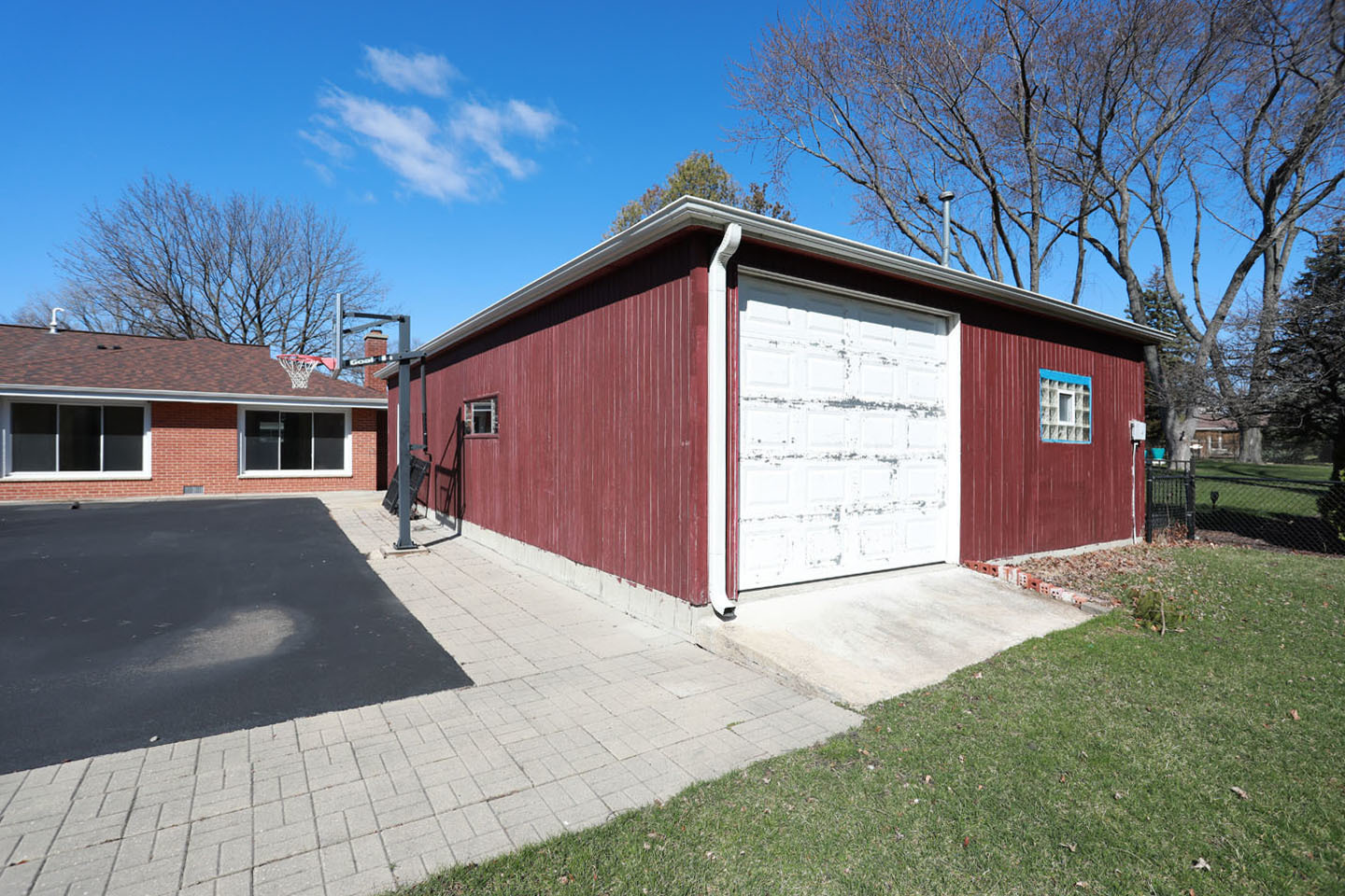 409 Lexington Drive, Schaumburg, IL 60173