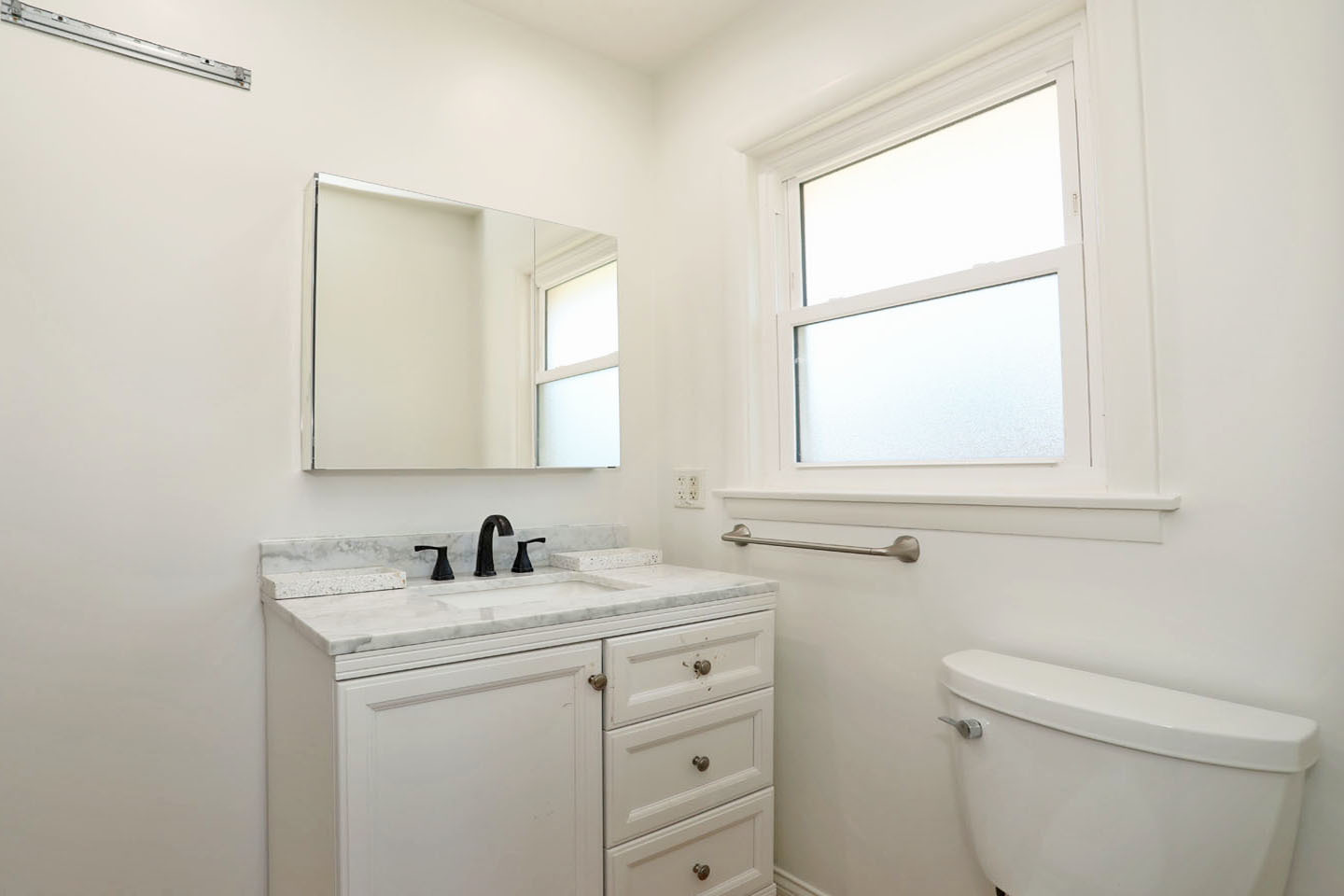 409 Lexington Drive, Schaumburg, IL 60173