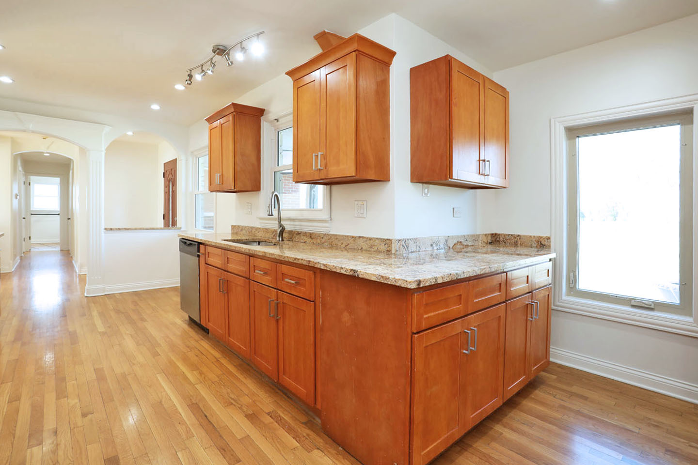 409 Lexington Drive, Schaumburg, IL 60173