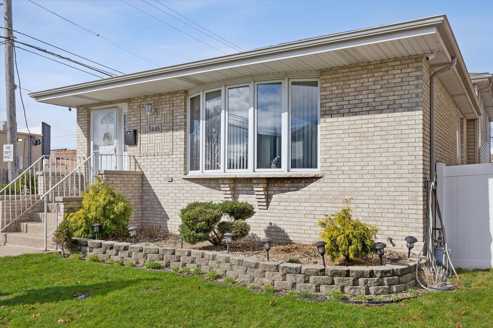 5446 S Rutherford Avenue, Chicago, IL 60638