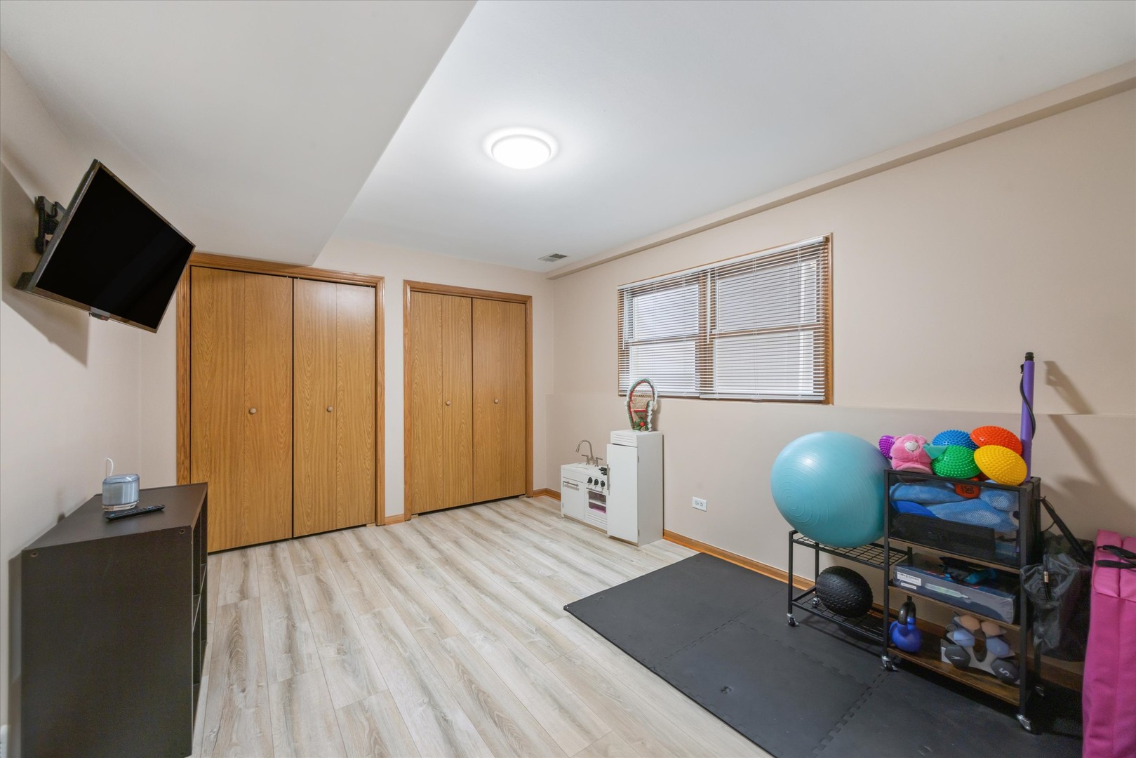 5446 S Rutherford Avenue, Chicago, IL 60638