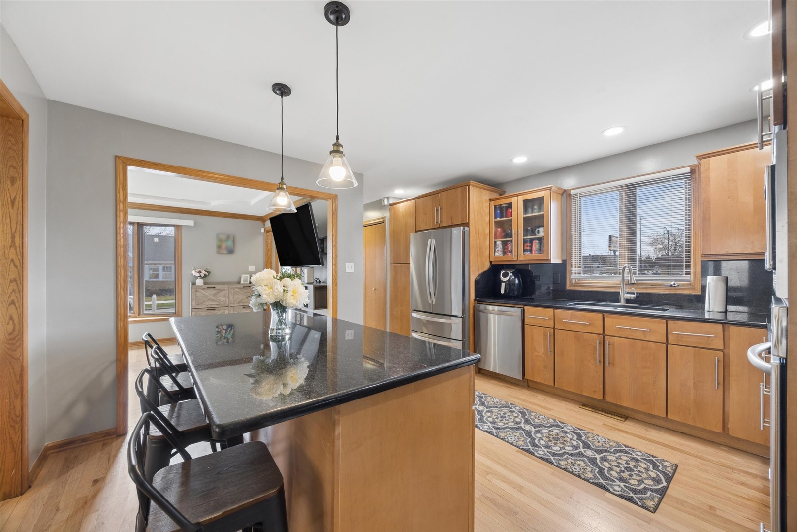 5446 S Rutherford Avenue, Chicago, IL 60638