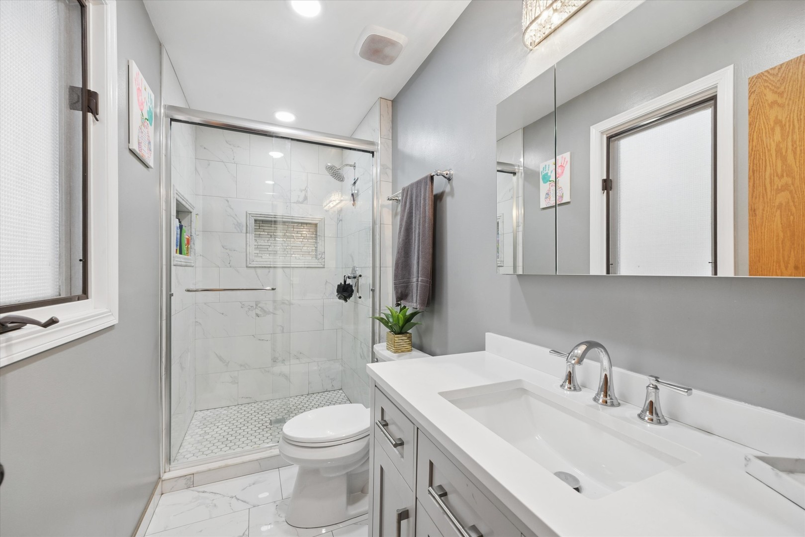 5446 S Rutherford Avenue, Chicago, IL 60638