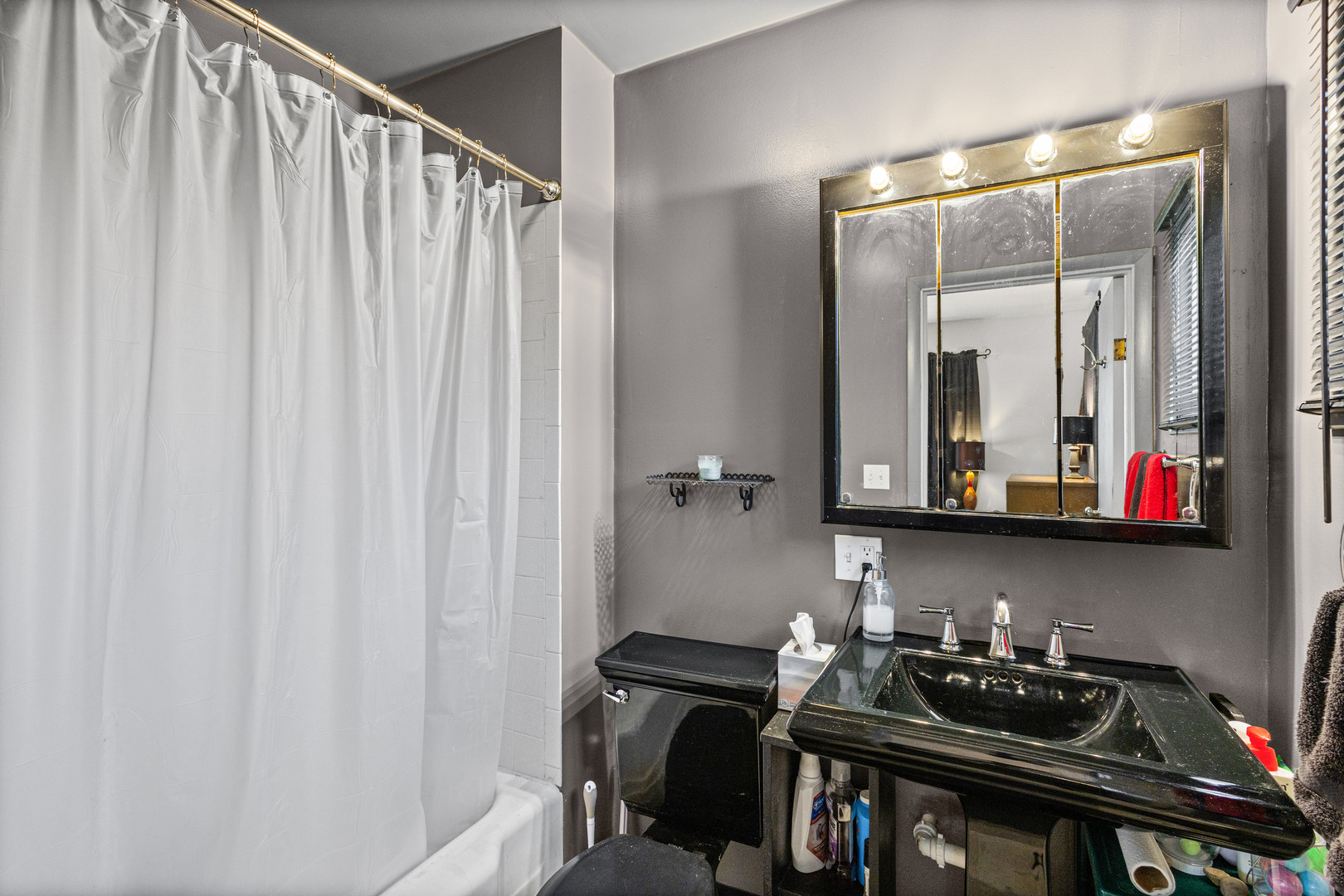 3131 N Prater Avenue, Melrose Park, IL 60164