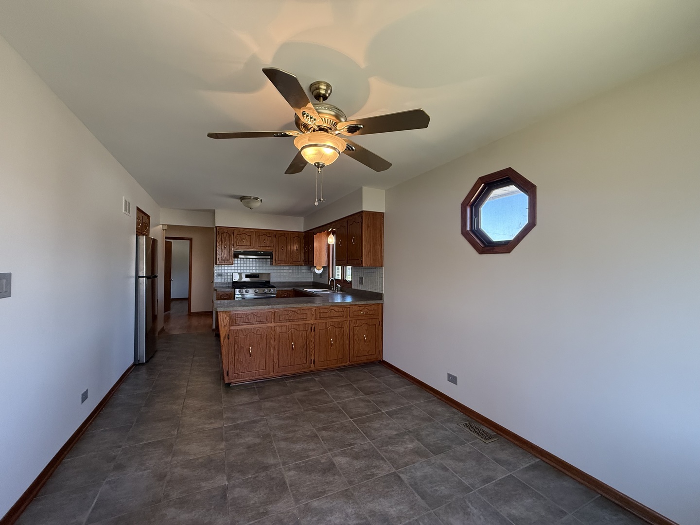 8301 Normandy Avenue, Burbank, IL 60459