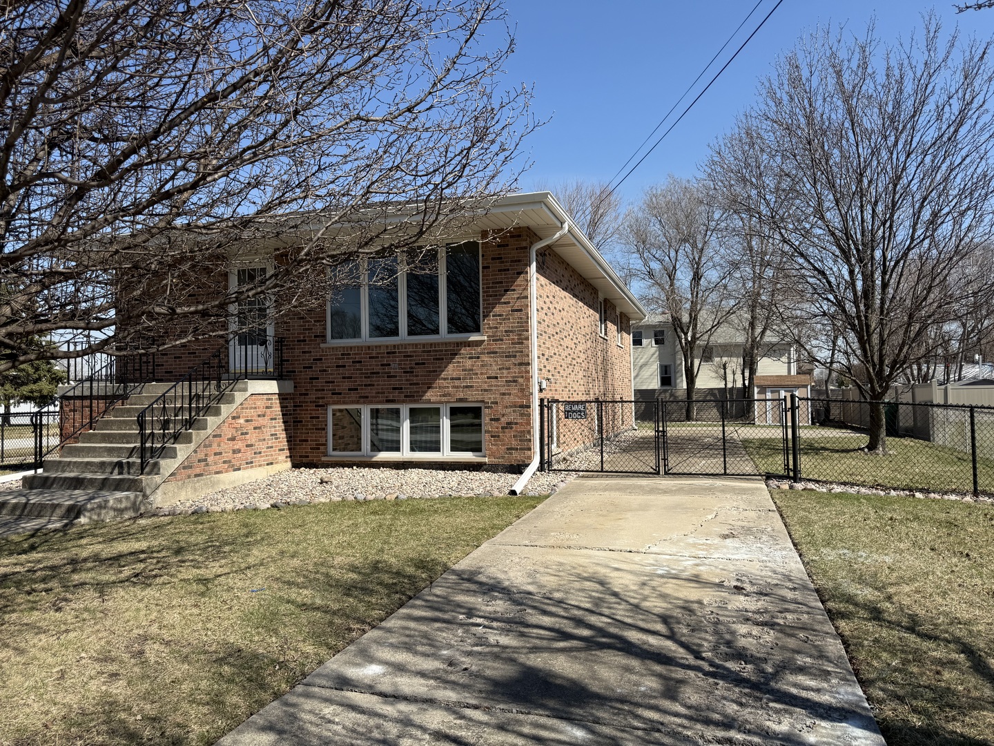 8301 Normandy Avenue, Burbank, IL 60459